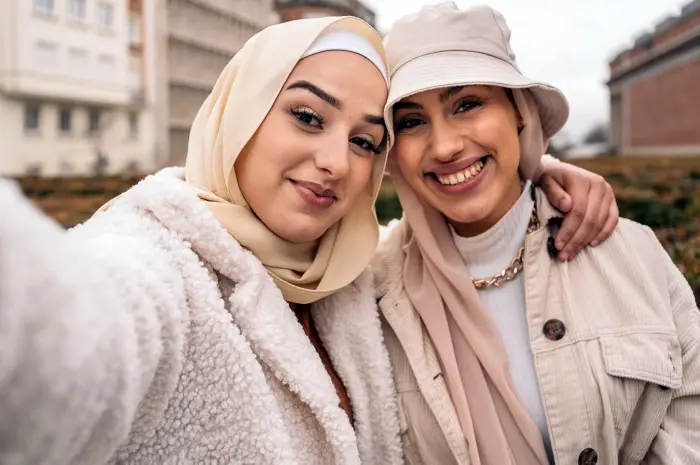 Inspirasi Gaya Hijab yang Stylish dan Nyaman Seharian