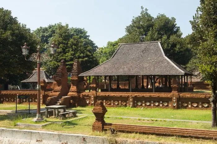 Keraton Kasepuhan Cirebon Daya Tarik, Rute Lokasi, dan Aktivitas