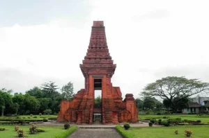 Tempat Wisata Mojokerto Paling Populer